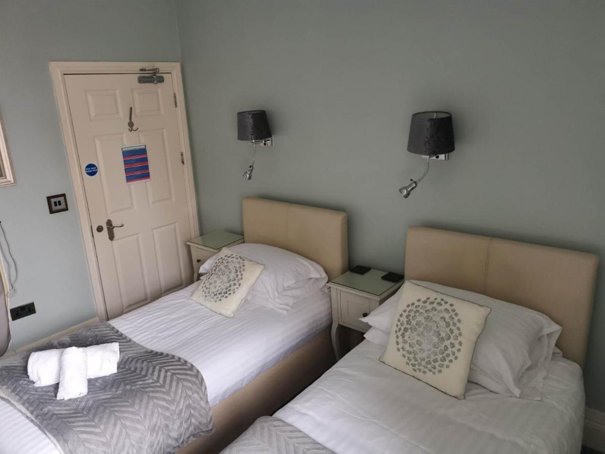 Llety Teifi Guest House คาร์ดิแกน ภายนอก รูปภาพ