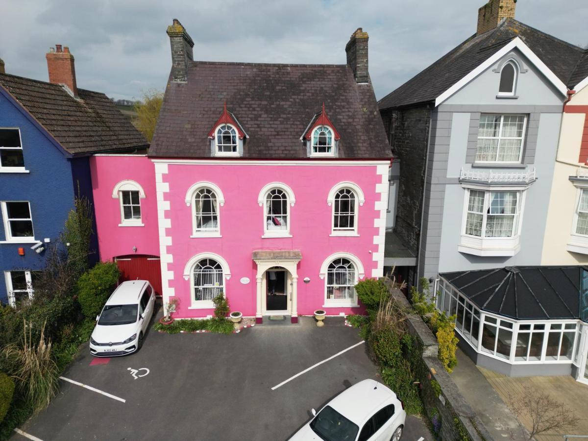 Llety Teifi Guest House คาร์ดิแกน ภายนอก รูปภาพ