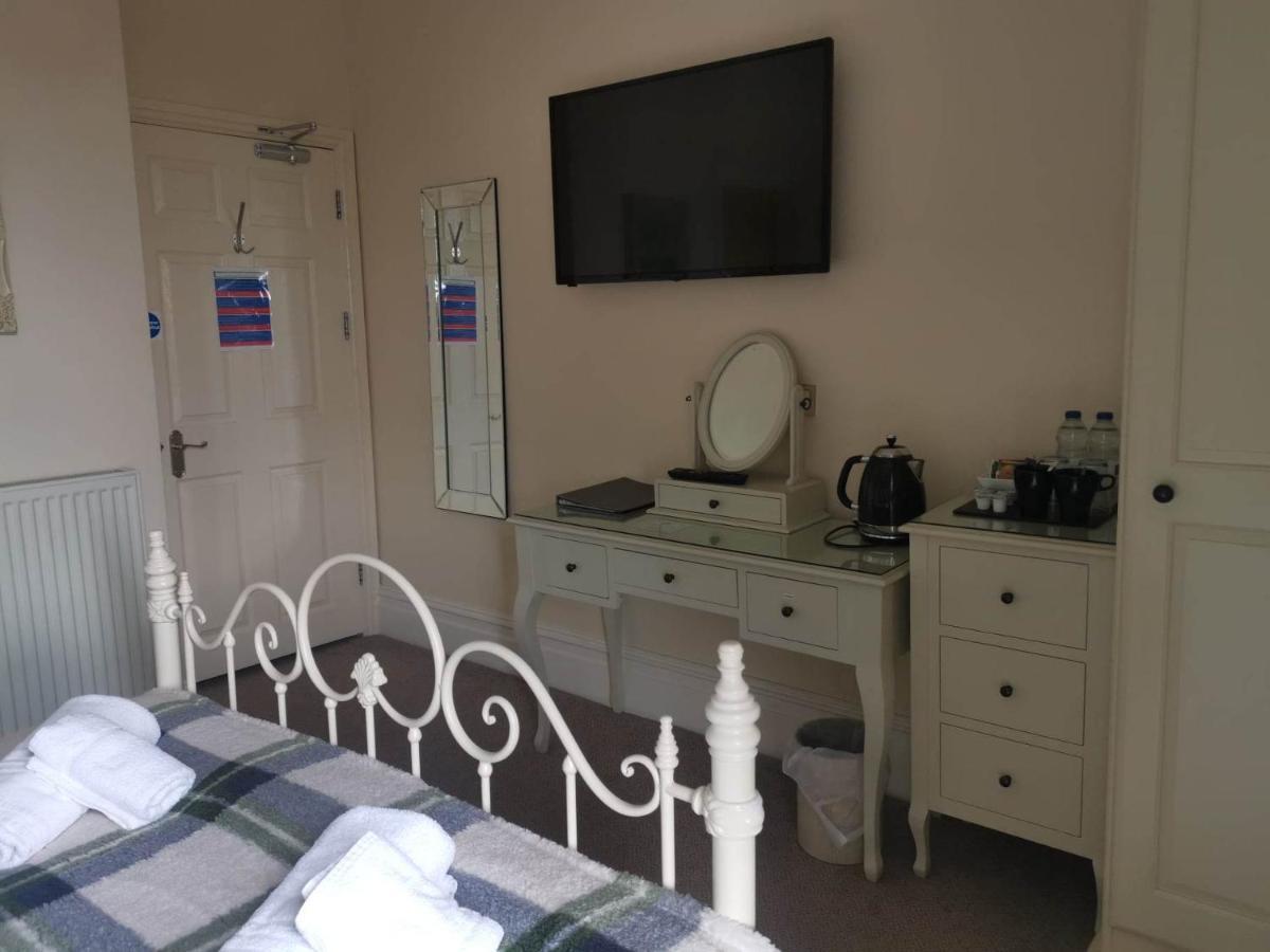 Llety Teifi Guest House คาร์ดิแกน ภายนอก รูปภาพ