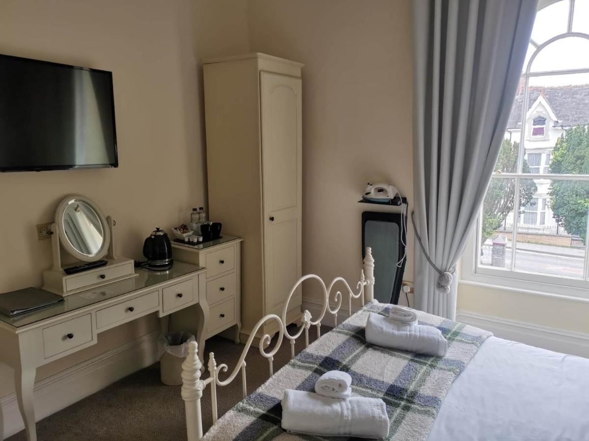 Llety Teifi Guest House คาร์ดิแกน ภายนอก รูปภาพ
