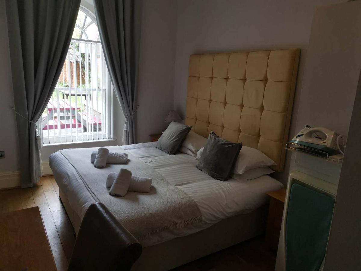 Llety Teifi Guest House คาร์ดิแกน ภายนอก รูปภาพ
