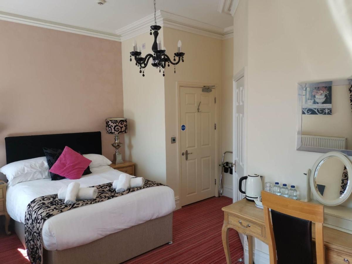Llety Teifi Guest House คาร์ดิแกน ภายนอก รูปภาพ